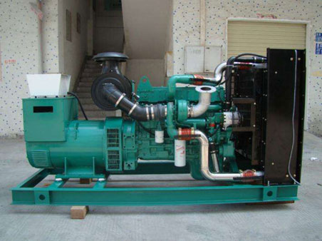 乌苏1100kw康明斯柴油发电机组图片 乌苏1100kw康明斯柴油发电机组图片