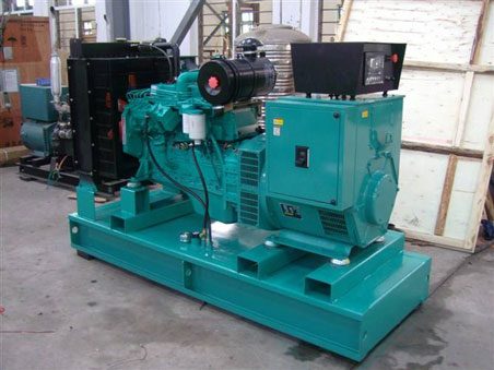 乌苏200kw康明斯柴油发电机组图片 乌苏200kw康明斯柴油发电机组图片